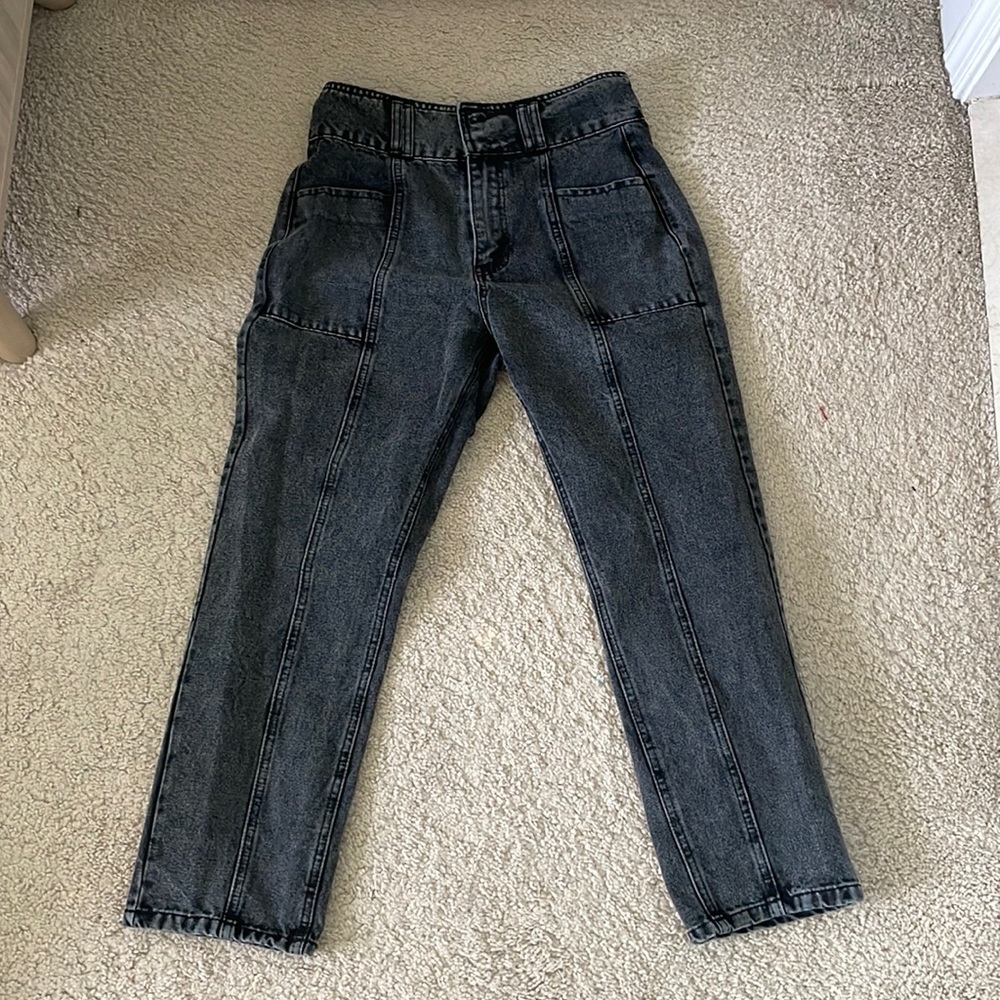 Black mom jeans, belt included